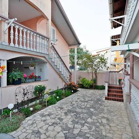 Διαμέρισμα Kralj Nin