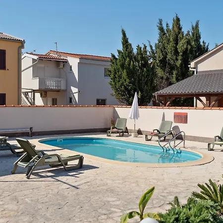 Kralj Διαμέρισμα Nin